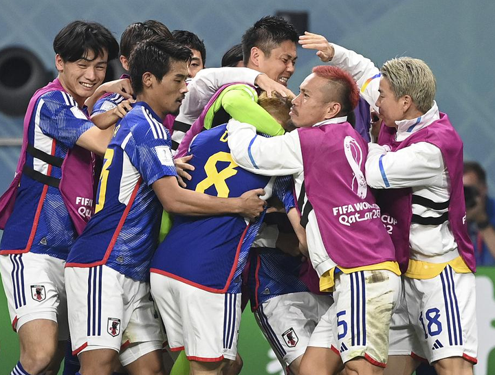 2-1后！日本女球迷哭了“高科技”让德国出局