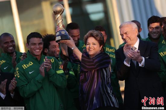 巴西总统对世界杯准备工作不满对批评者反驳