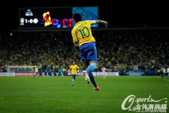 世界杯32强赛：巴西国家队傲视赛区群雄