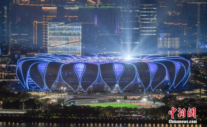 从“大运”到“亚运”:中国城市以“体育之名”与世界“握手”