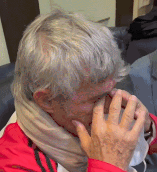 78岁米卢哭了！翻译解释原因，教练们更加老迈